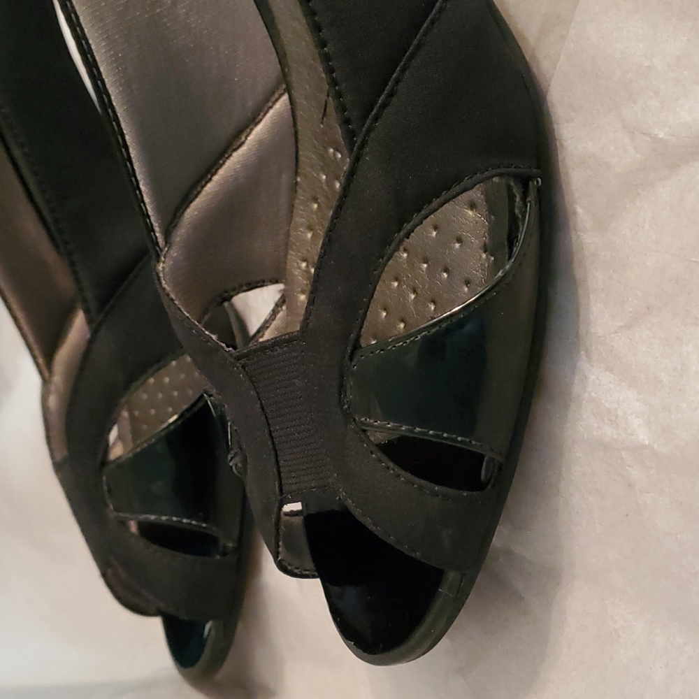 Size 10 black heels.   Open toe.  Life Stride. - Picture 3 of 5